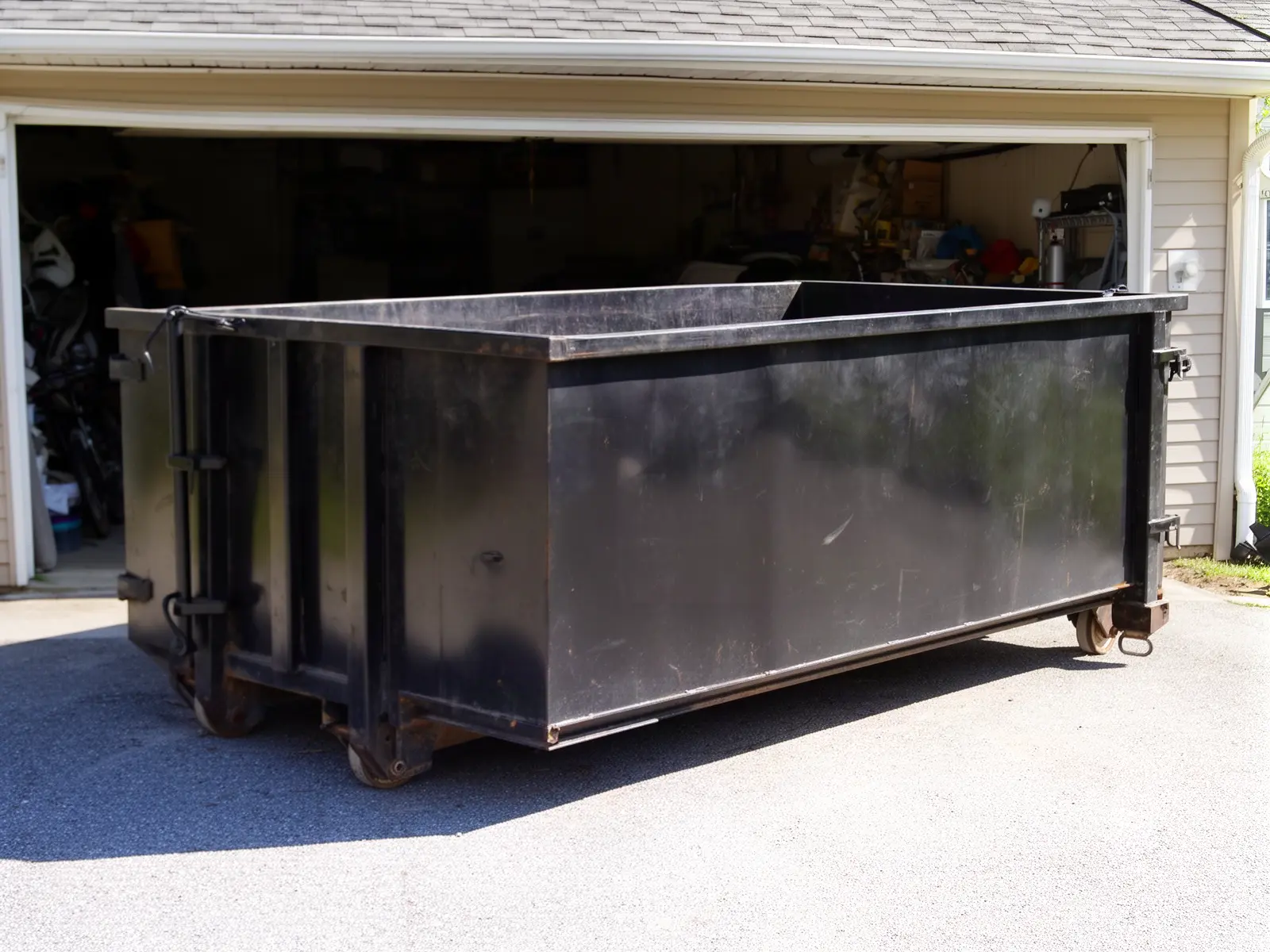 Roll-off dumpster from Mt. Hope Dumpster Rental Co. in Stockton, CA